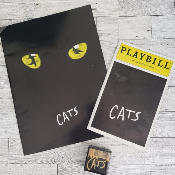 90's CATS On Broadway Musical Souvenir Program Book, Playbill and Match Box - Picture 1 of 4